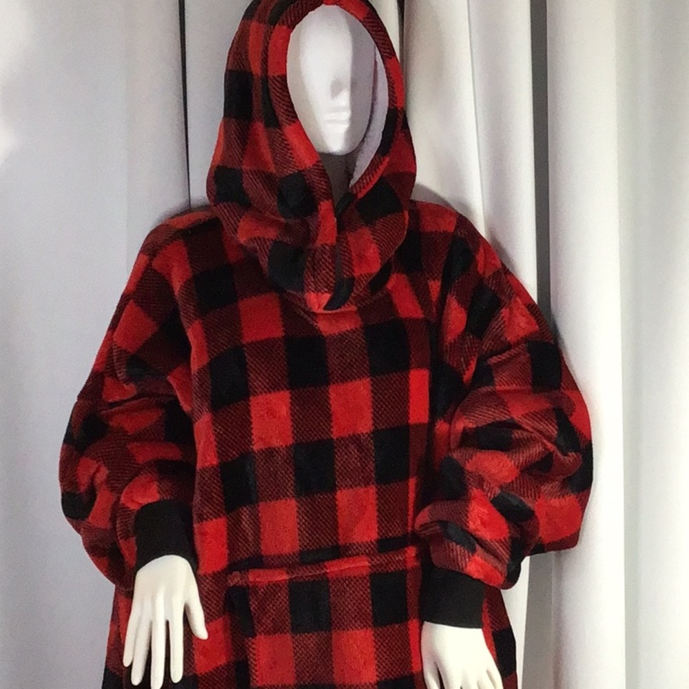 Tori in warm cover lot643